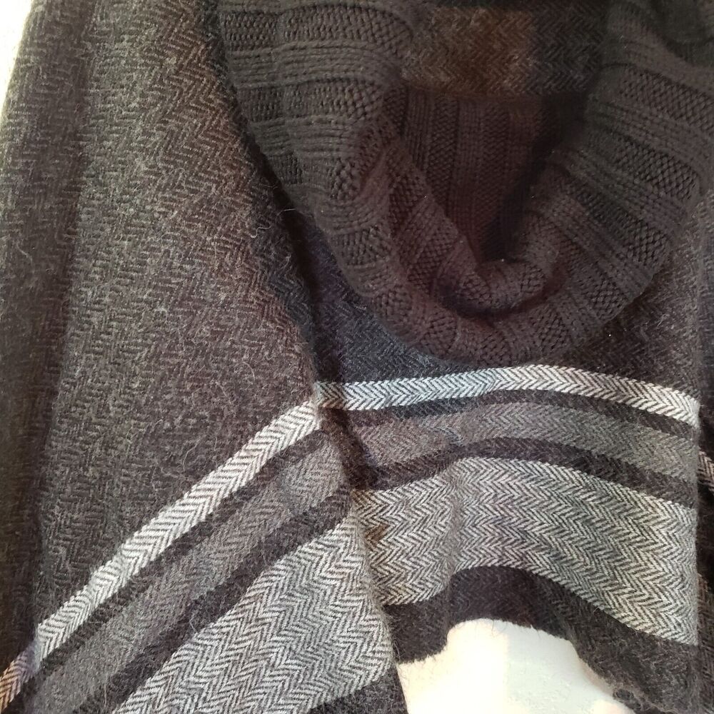 Womens Grey Striped Poncho Sweater One Size - Picture 3 of 4